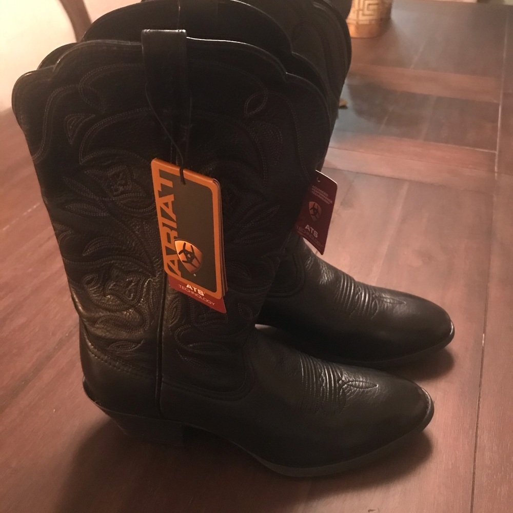 ARIAT HERITAGE WESTERN LEATHER BOOTS